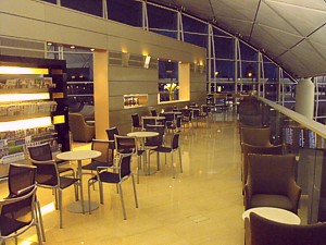 UnitedClub Hong Kong Business Class Lounge July 2010